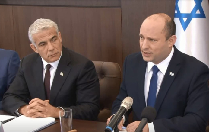 بينيت يحذر من العودة للإتفاق النووي مع إيران مع مجيئ رئيسي للحكم